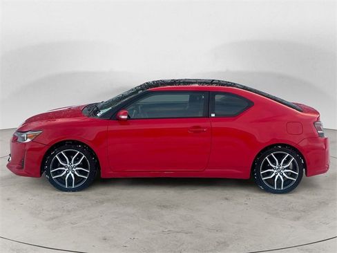 Used 2014 Scion tC image 2