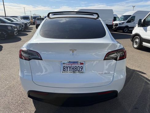 Used 2021 Tesla Model Y Long Range AWD/4WD image 7