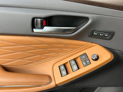 Certified 2020 Toyota Avalon Limited image 13