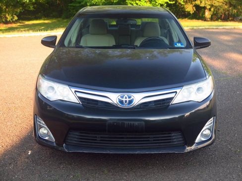 Used 2012 Toyota Camry XLE w/ Convenience Pkg FWD image 16