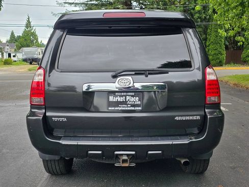Used 2007 Toyota 4Runner SR5 AWD/4WD image 5