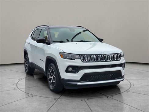 Certified 2024 Jeep Compass Limited image 14