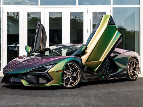 Used 2024 Lamborghini Revuelto AWD/4WD image 22