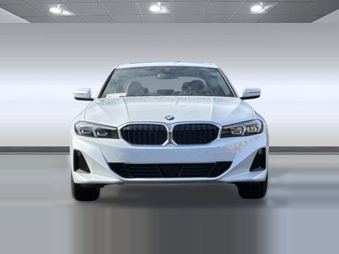 Used 2026 BMW 330i Sedan w/ Premium Package RWD image 5