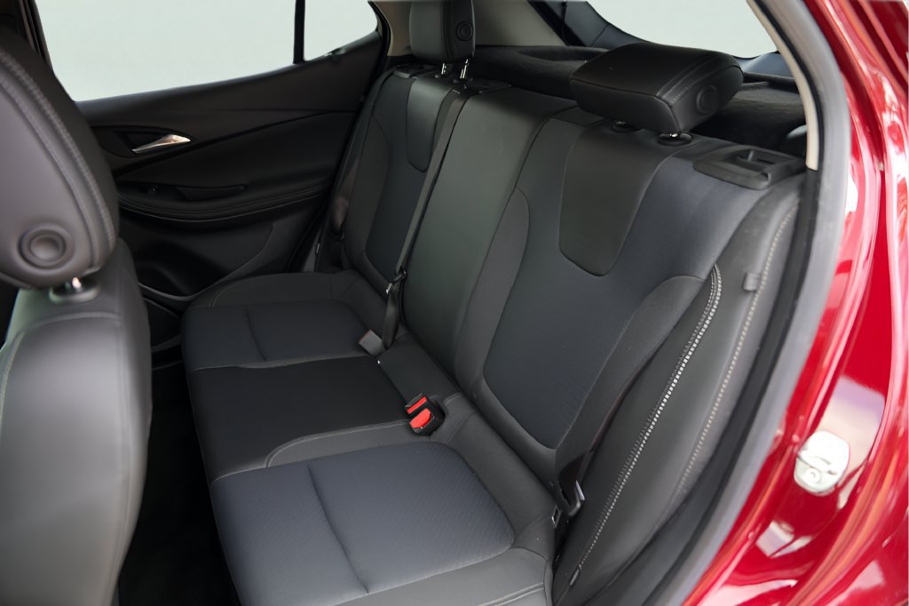 Used 2023 Buick Encore GX Preferred w/ Cold Weather Comfort Package FWD image 23