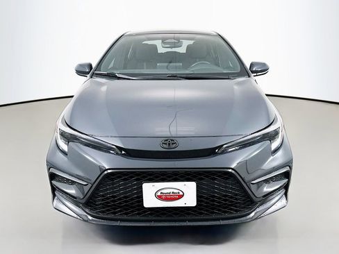 Used 2025 Toyota Corolla SE FWD image 2