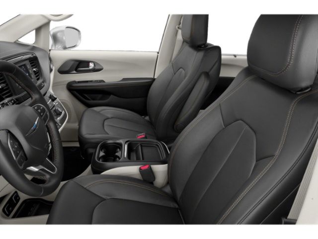 Used 2018 Chrysler Pacifica Touring-L Plus w/ Tire & Wheel Group FWD image 8