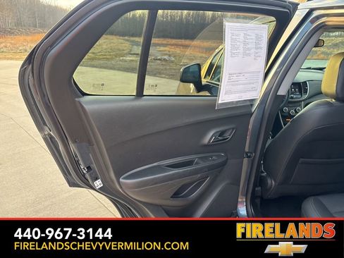 Certified 2022 Chevrolet Trax LT w/ Driver Confidence Package image 36
