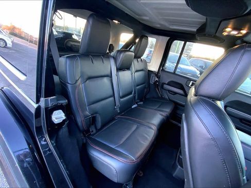 Used 2019 Jeep Wrangler Unlimited Rubicon image 18