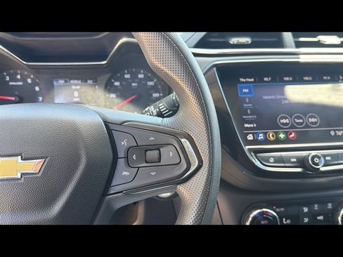 Used 2021 Chevrolet TrailBlazer LT w/ Convenience Package FWD image 15