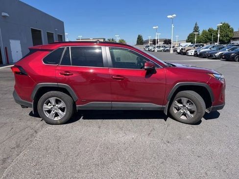 Used 2025 Toyota RAV4 XLE w/ Convenience Package AWD/4WD image 4