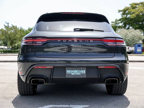 Used 2022 Porsche Macan AWD/4WD image 16