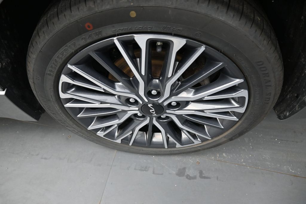 Certified 2022 Kia Forte GT-Line FWD image 9