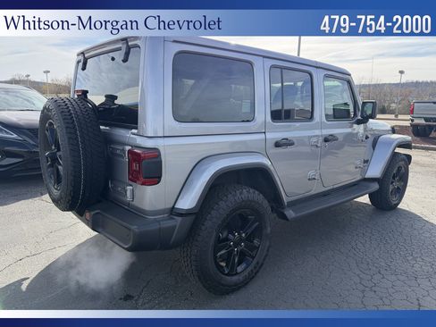 Used 2021 Jeep Wrangler Unlimited Sahara AWD/4WD image 6