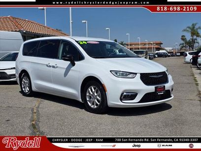 Certified 2024 Chrysler Pacifica Touring-L
