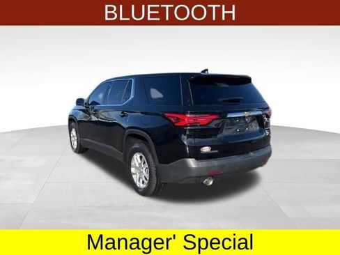 Used 2022 Chevrolet Traverse LS image 5