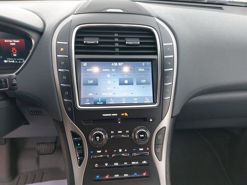 Used 2020 Lincoln Nautilus Reserve w/ Equipment Group 202A AWD/4WD image 16