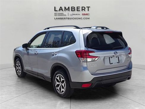 Used 2023 Subaru Forester Premium AWD/4WD image 7