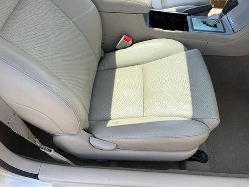 Used 2005 Toyota Solara SLE FWD image 26