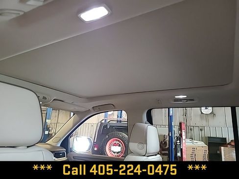Used 2021 GMC Yukon Denali w/ Denali Premium Package AWD/4WD image 23