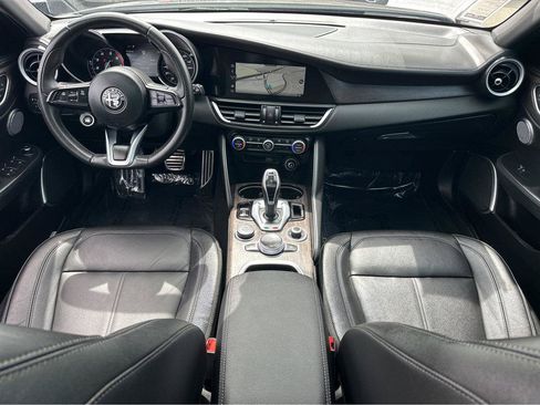 Used 2022 Alfa Romeo Giulia Ti AWD/4WD image 4