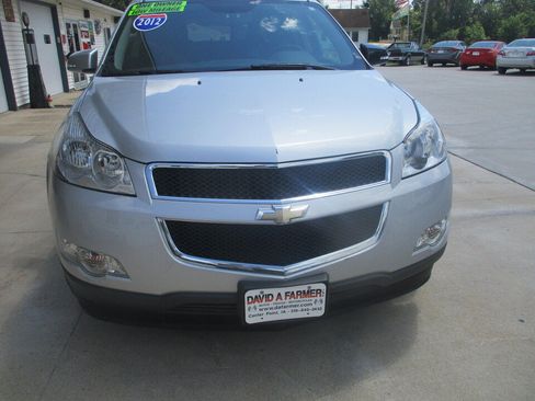 Used 2012 Chevrolet Traverse LT FWD image 19