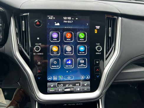 Used 2024 Subaru Outback Premium image 15