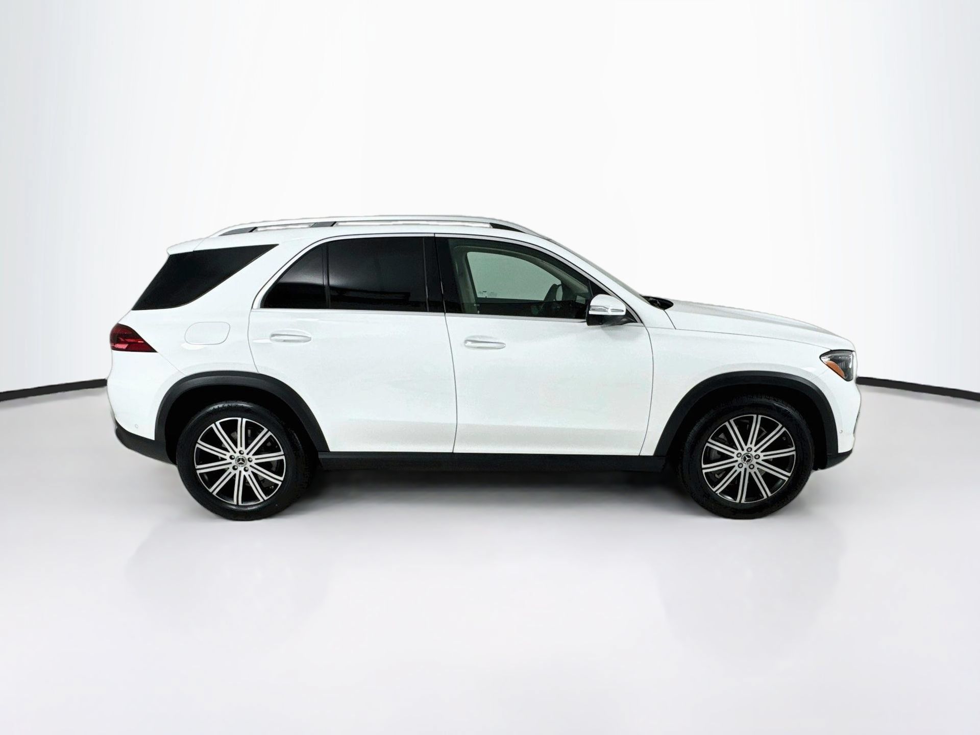 New 2026 Mercedes-Benz GLE 450e 4MATIC image 9