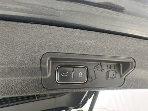 Used 2023 Ford Explorer ST-Line w/ Class IV Trailer Tow Package image 17