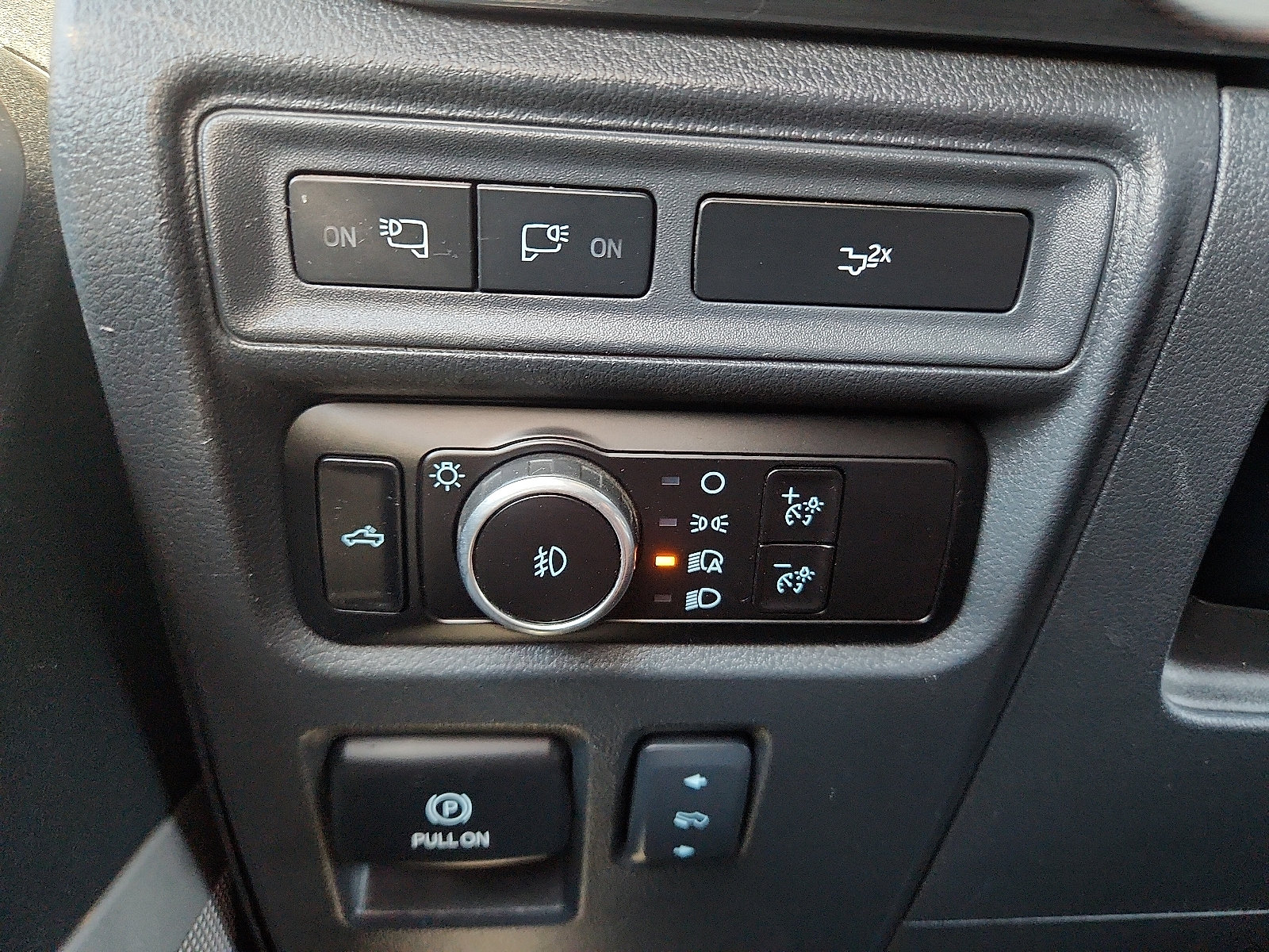 Used 2023 Ford F150 Lariat AWD/4WD image 18