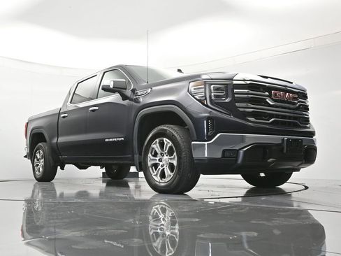 Used 2025 GMC Sierra 1500 SLT AWD/4WD image 40
