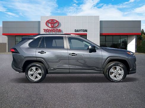 Used 2025 Toyota RAV4 XLE w/ Convenience Package AWD/4WD image 7