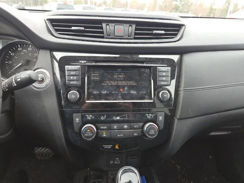 Used 2019 Nissan Rogue SL w/ Premium Package image 9