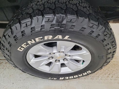 Used 2019 Chevrolet Silverado 1500 LT w/ All-Star Edition image 31