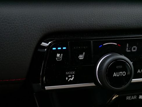 Certified 2026 Honda Pilot Black Edition image 31