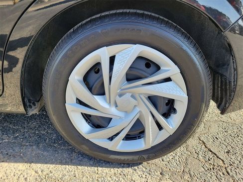 Used 2025 Subaru Impreza 2.0i image 11