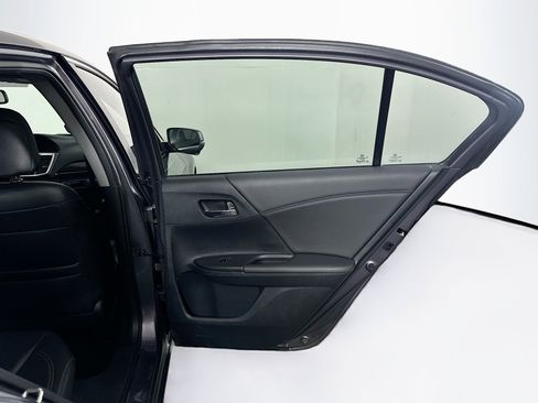 Used 2016 Honda Accord EX-L image 29