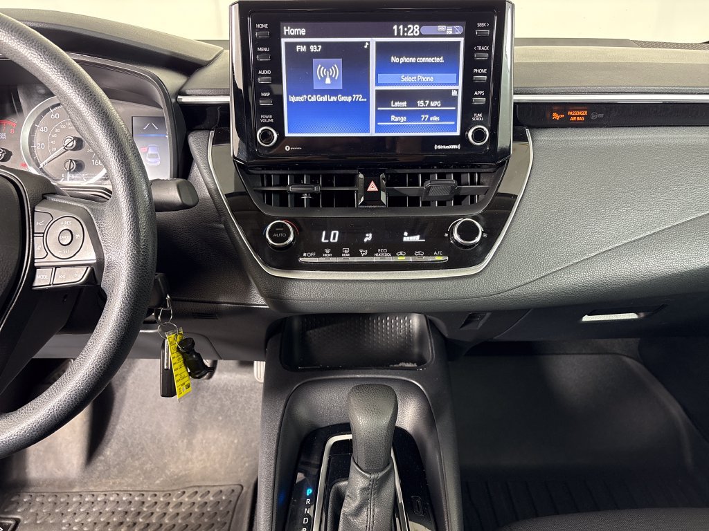 Used 2022 Toyota Corolla LE FWD image 27