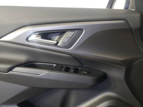 New 2026 Chevrolet Equinox EV LT image 26