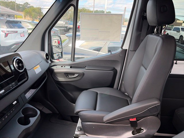 Used 2026 Mercedes-Benz Sprinter 2500 image 17