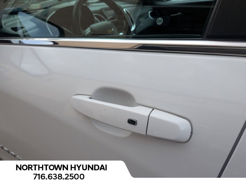Used 2023 Chevrolet Equinox LT FWD image 36