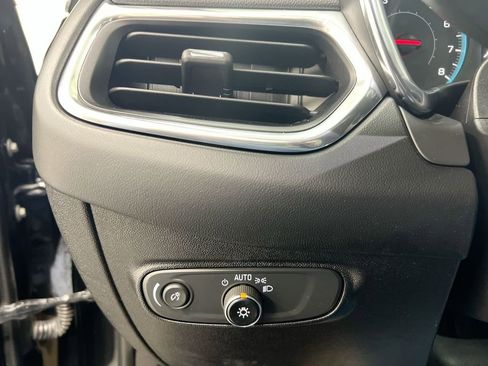 Used 2018 Chevrolet Equinox LT FWD image 17