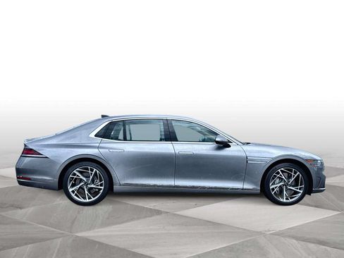 Used 2025 Genesis G90 3.5T AWD/4WD image 9