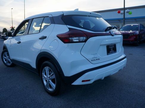 Used 2021 Nissan Kicks S image 8