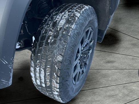 Used 2024 Chevrolet Colorado Trail Boss w/ Advanced Trailering Package image 38