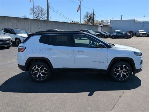 New 2025 Jeep Compass Limited w/ Sun & Sound Group image 7