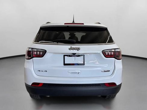 Used 2024 Jeep Compass Latitude AWD/4WD image 8