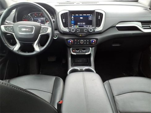 Used 2024 GMC Terrain SLT image 10