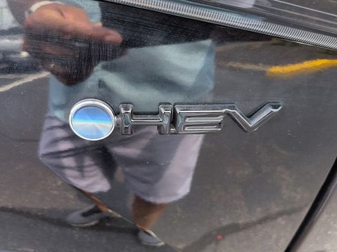 Certified 2025 Toyota Highlander XLE AWD/4WD image 12