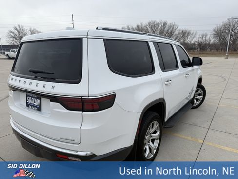 Used 2022 Jeep Wagoneer Series II image 7